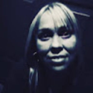 Meet your Posher, Desiree